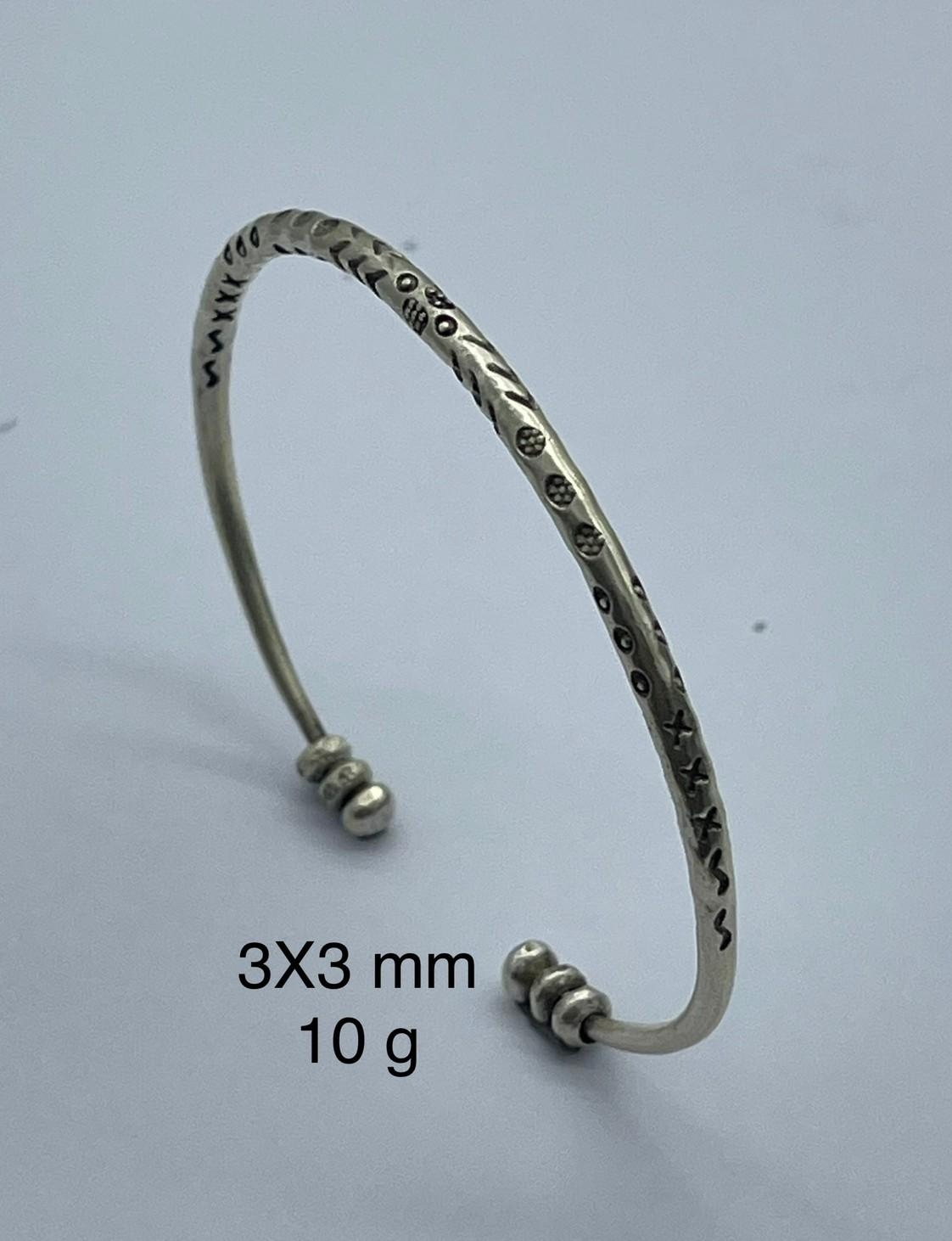 THAI KAREN HILL TRIBE SILVER BANGLE BG211TKSH005