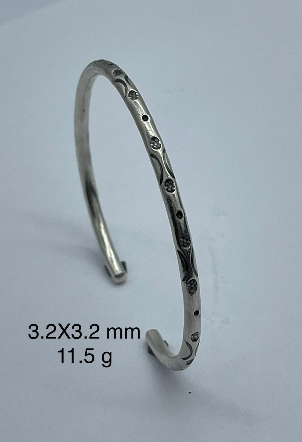 Thai Karen Hill Tribe Silver Bangle BG211TKSH11