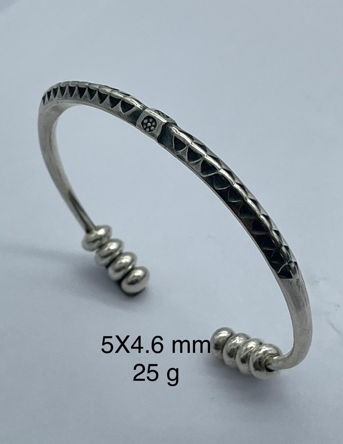 Thai Karen Hill Tribe Silver Bangle BG211TKSH12