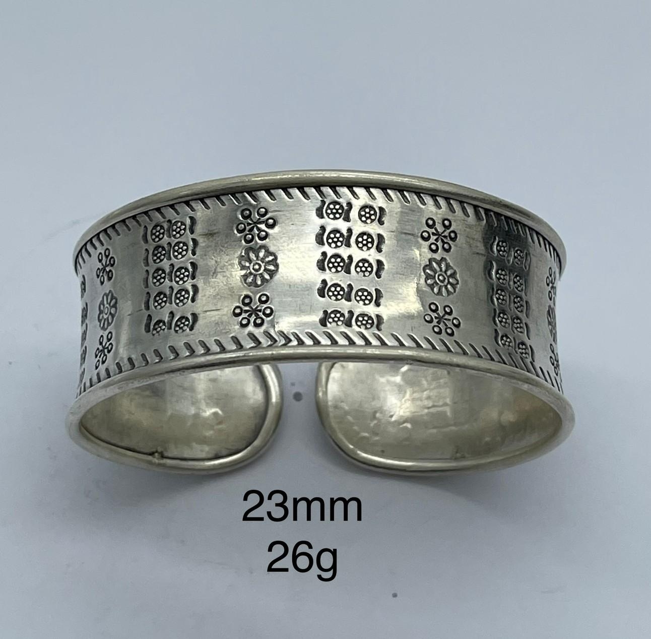 Thai Karen Hill Tribe Silver Bangle BG211TKSH122