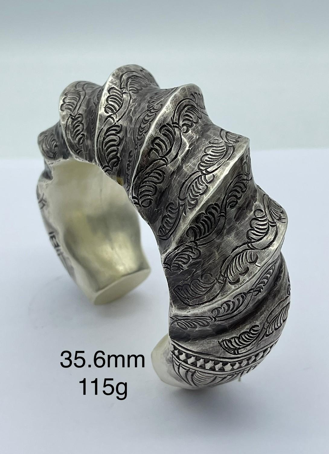 Thai Karen Hill Tribe Silver Bangle BG211TKSH155