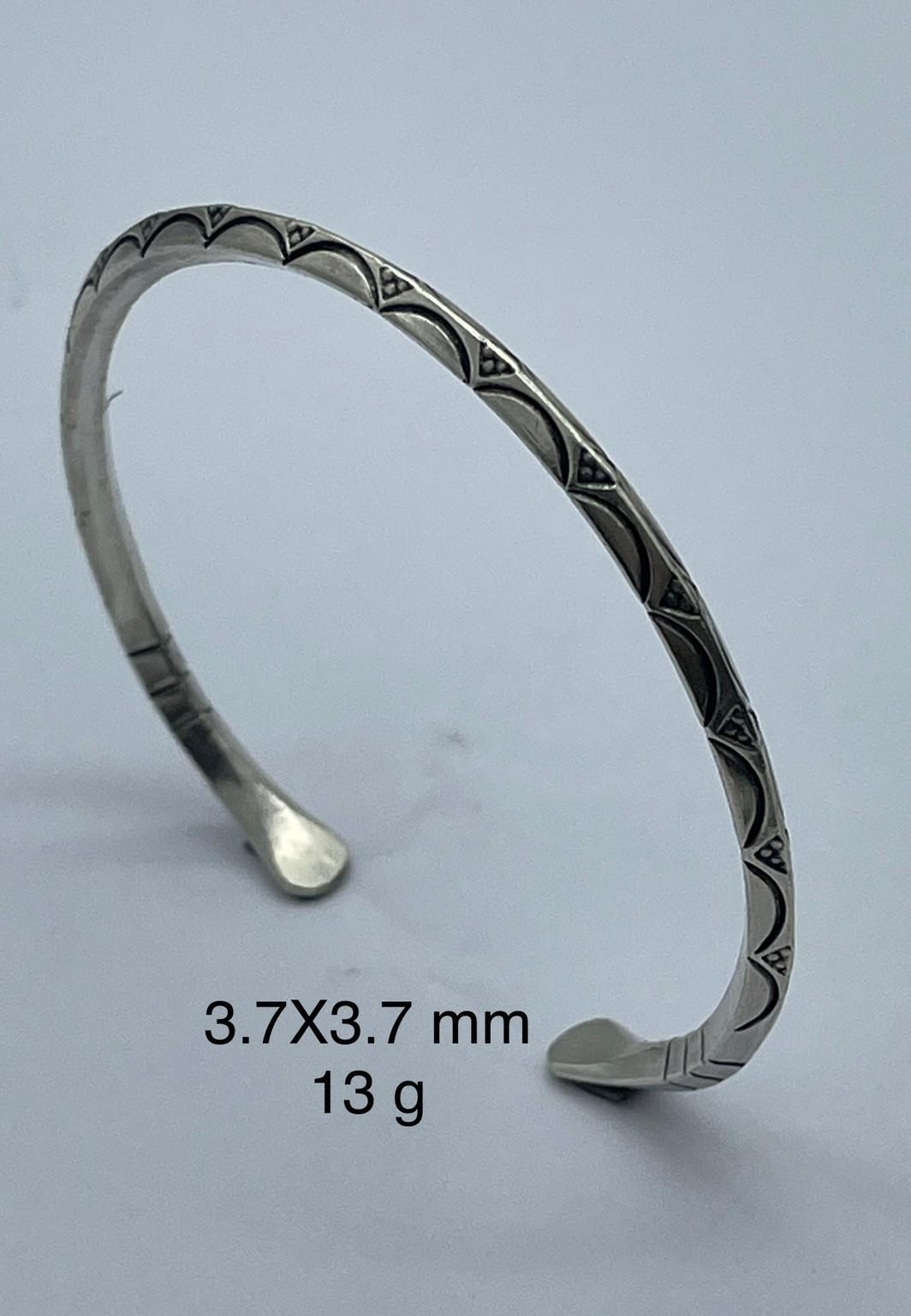 Thai Karen Hill Tribe Silver Bangle BG211TKSH18