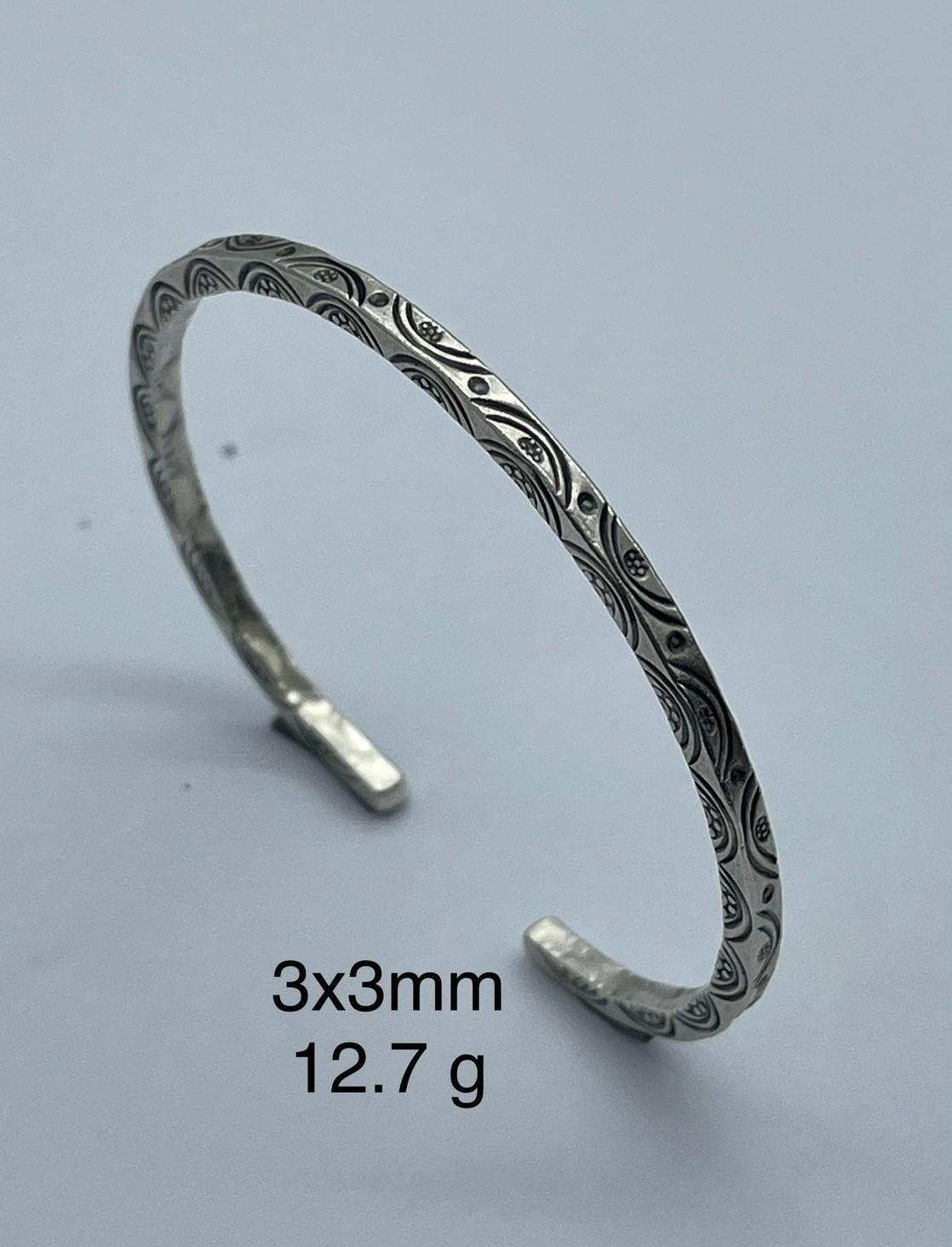 Thai Karen Hill Tribe Silver Bangle BG211TKSH34