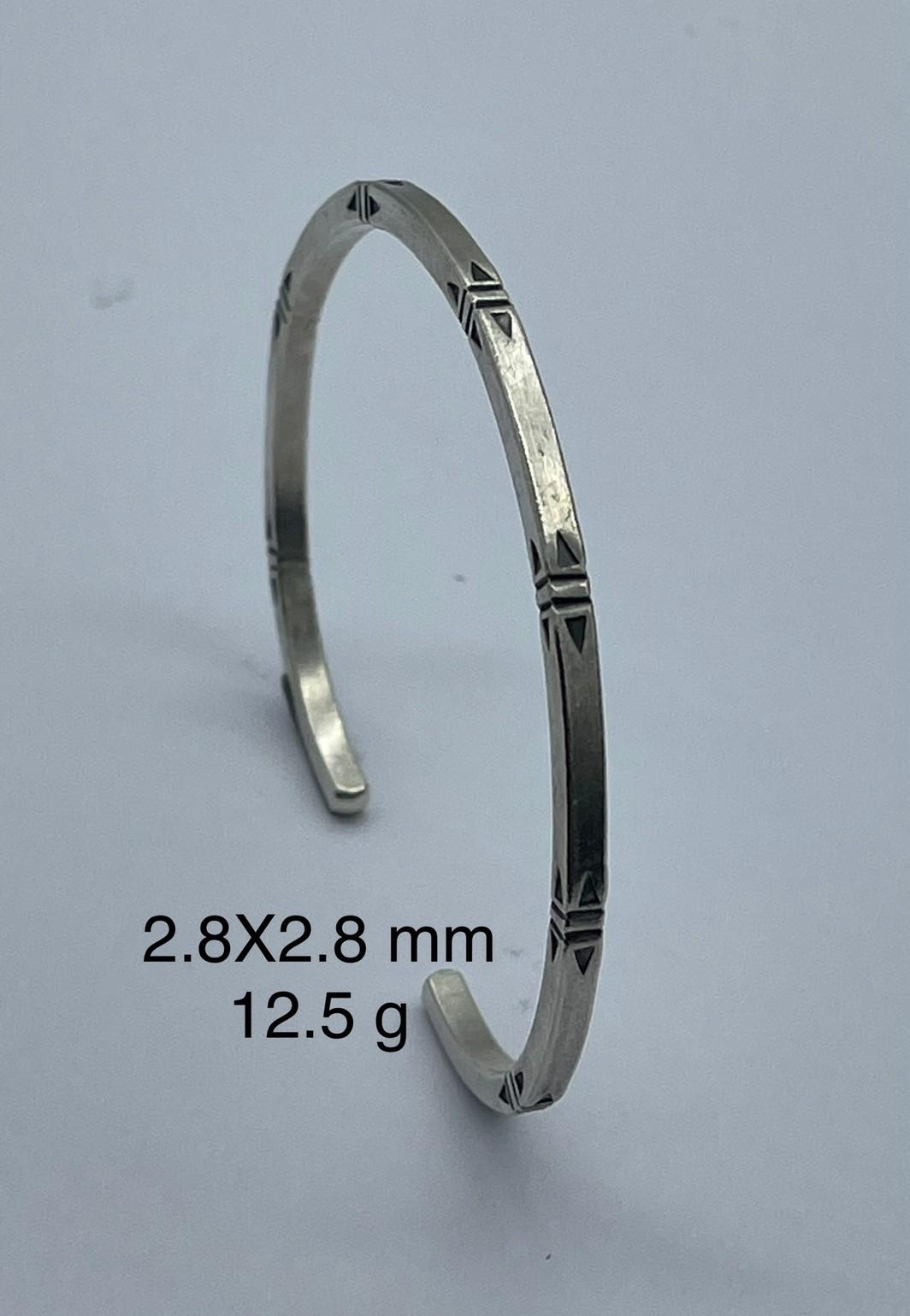Thai Karen Hill Tribe Silver Bangle BG211TKSH37