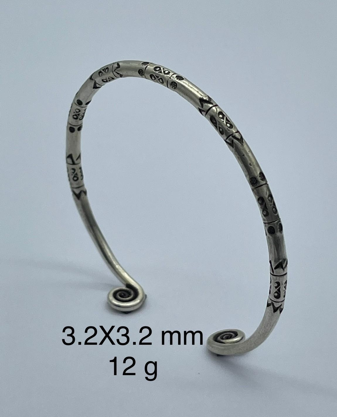 Thai Karen Hill Tribe Silver Bangle BG211TKSH44