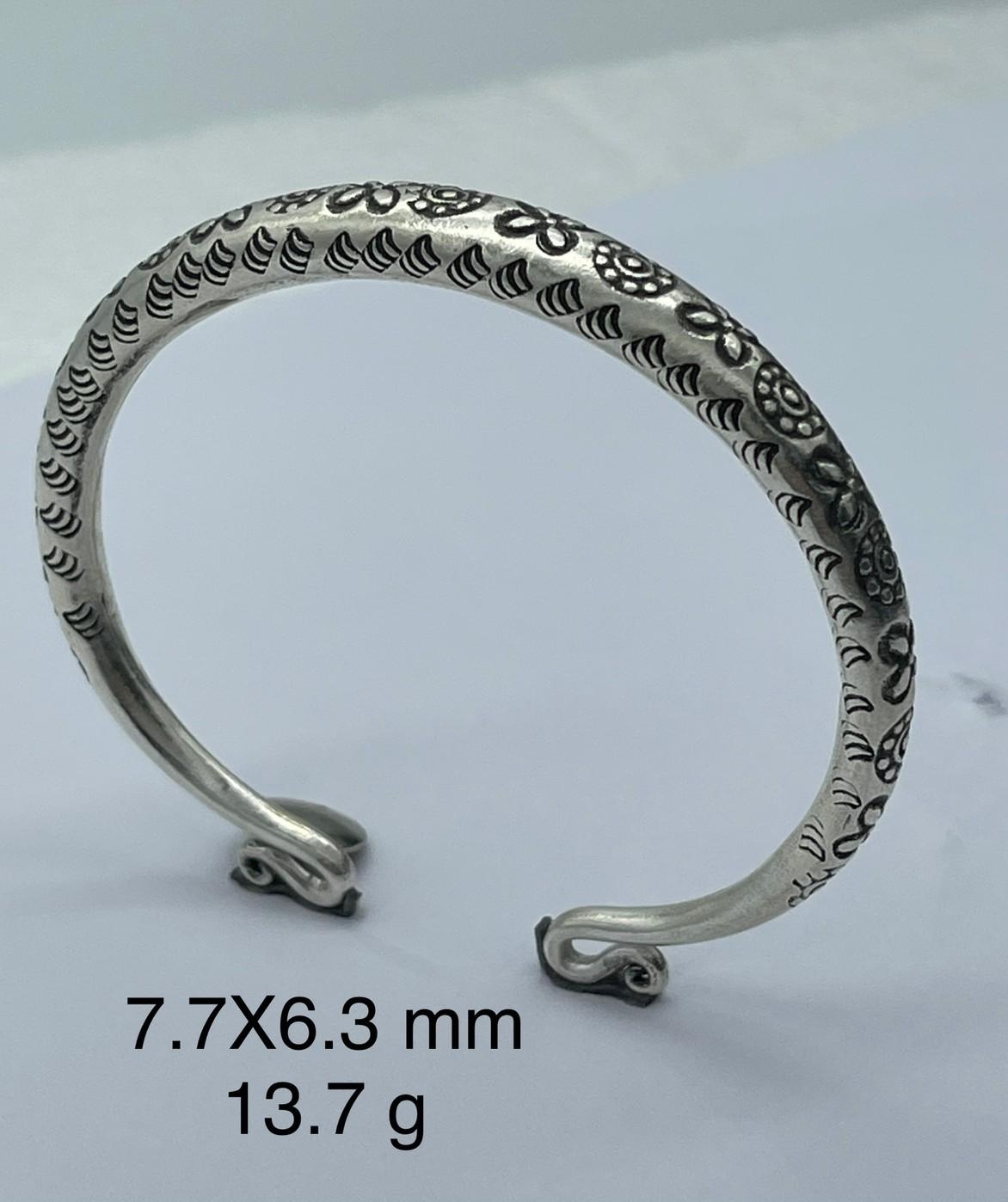 Thai Karen Hill Tribe Silver Bangle BG211TKSH46