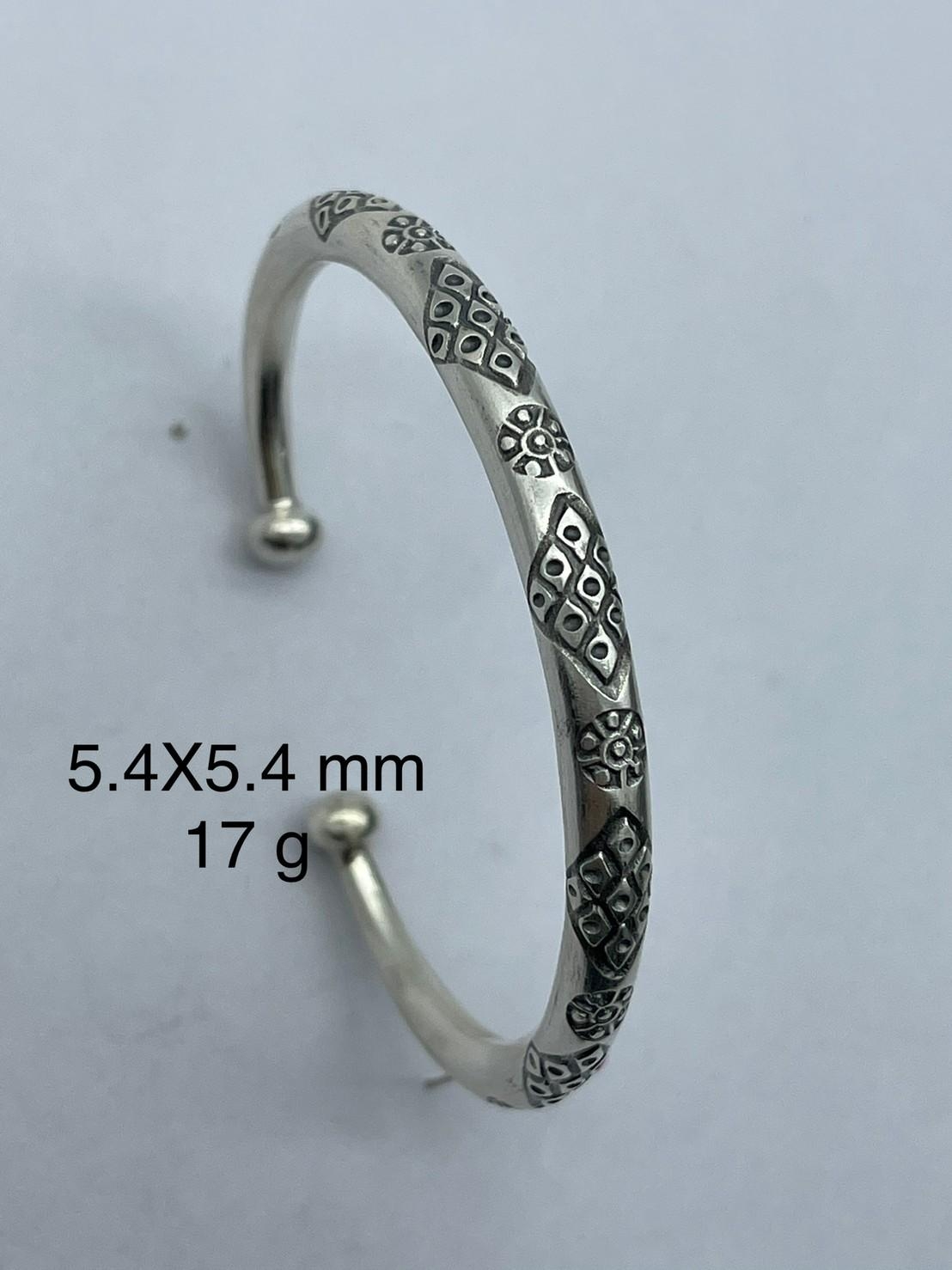 THAI KAREN HILL TRIBE SILVER BANGLE BG211TKSH57