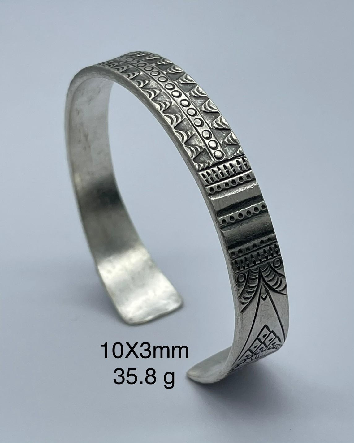 Thai Karen Hill Tribe Silver Bangle BG211TKSH72