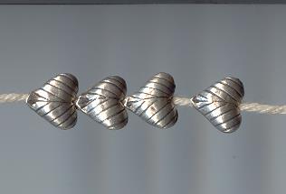 Thai Karen Hill Tribe Silver Beads Line Printed Heart Beads BL186 (5 Beads)