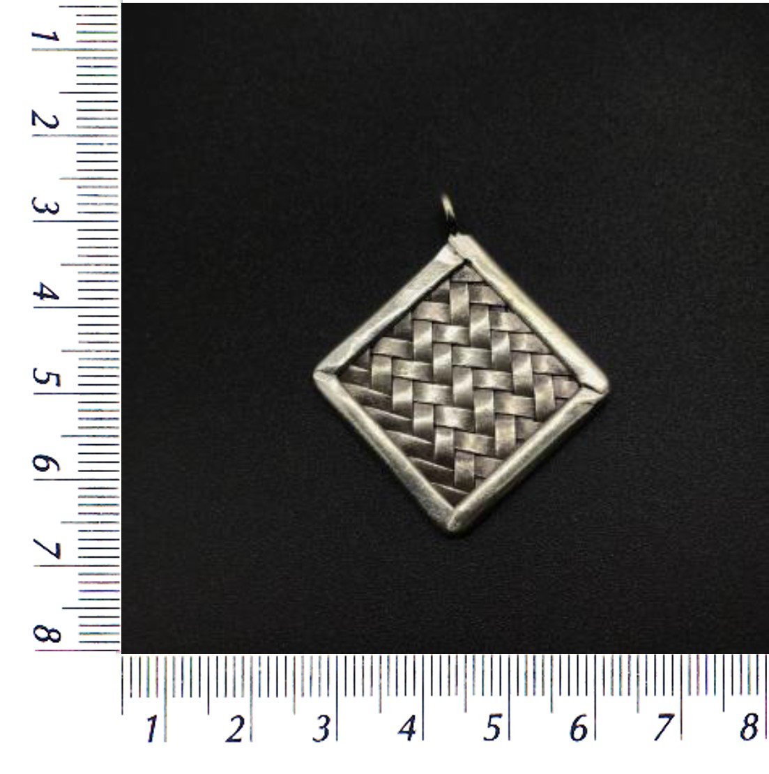 Thai Karen Hill Tribe Silver Pendants 20PD092